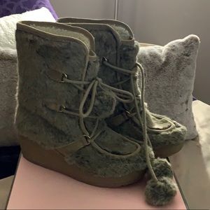 Juicy Couture Snuggle Boots